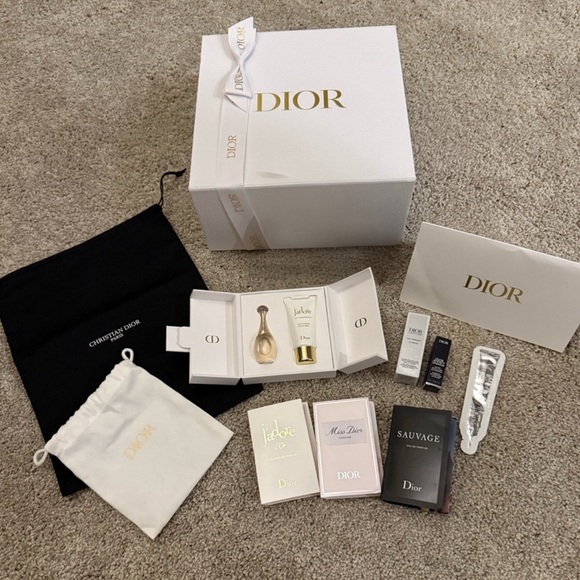 Dior White and Gold Luxury Set - Picture 1 of 5